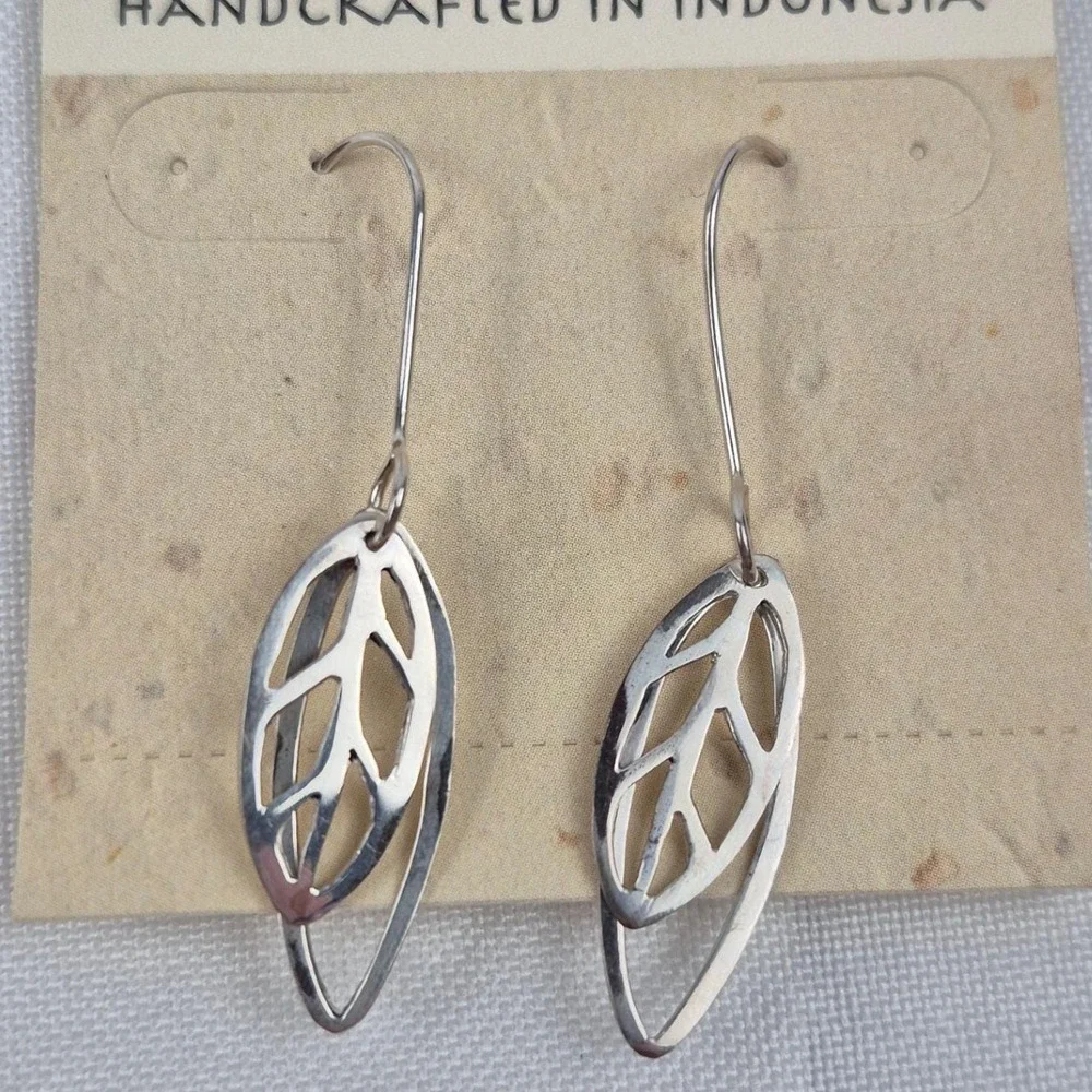 Ten Thousand Villages Leaf Silver‎ Earrings Handcrafted Fair Trade Indonesia NWT